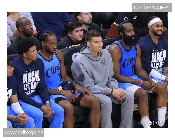 弗兰克盛赞西蒙斯表现出色并对特尔和库杜斯的进球感到欣喜