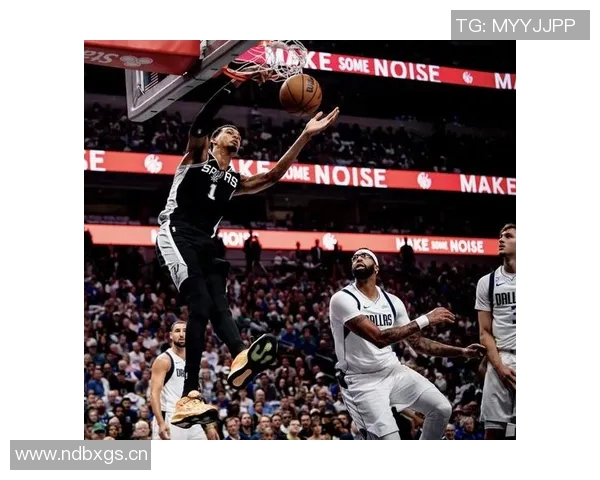 浓眉对战旧主状态回暖15投7中斩获18分9篮板2助攻1封盖