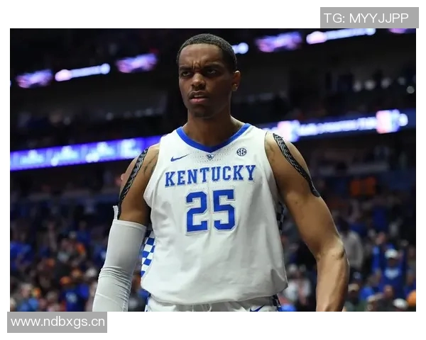 黄蜂主帅称赞三球防守表现认为其拼劲能激励全队士气