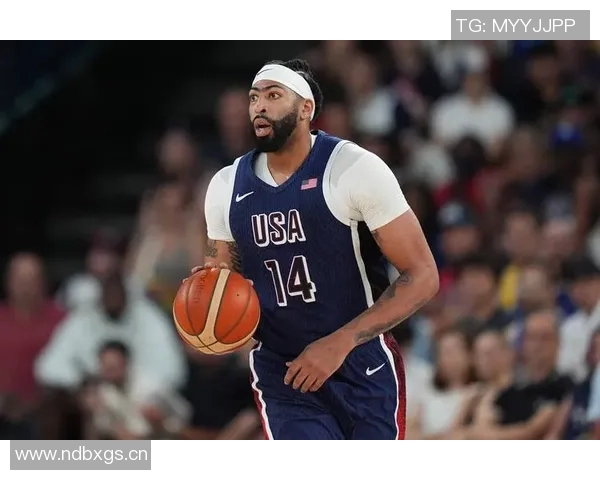 浓眉表现出色前三节高效得分19分并抢下9篮板助力球队争胜