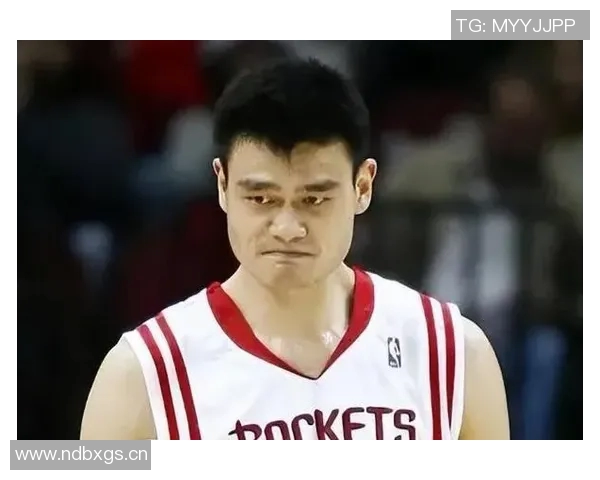 媒体人分析小杨现状:频繁奔波成常态新秀表现无特别之处 媒体人分析小杨现状:频繁奔波成常态新秀表现无特别之处