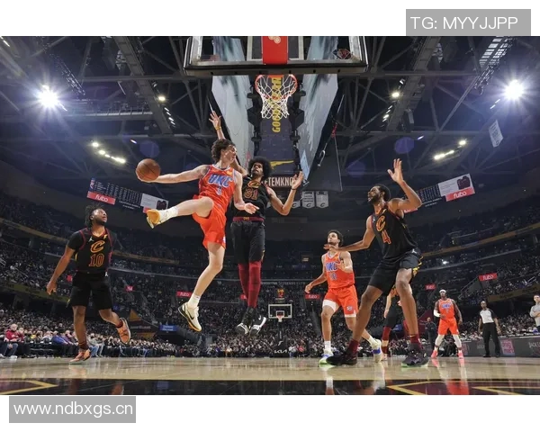 莫布里虽砍下23分10板5助5帽却难救主球队无力回天三分命中率高达57 莫布里虽砍下23分10板5助5帽却难救主球队无力回天三分命中率高达57