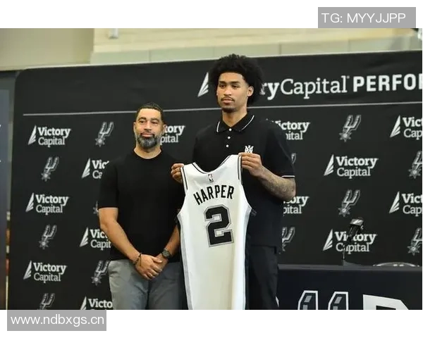 名记称迪伦哈珀适应能力如邓肯但风格各异展现独特魅力 名记称迪伦哈珀适应能力如邓肯但风格各异展现独特魅力