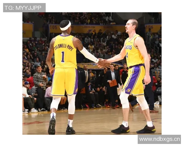 文班亚马称赞卡斯尔哈珀潜力巨大未来将成为联盟强劲对手