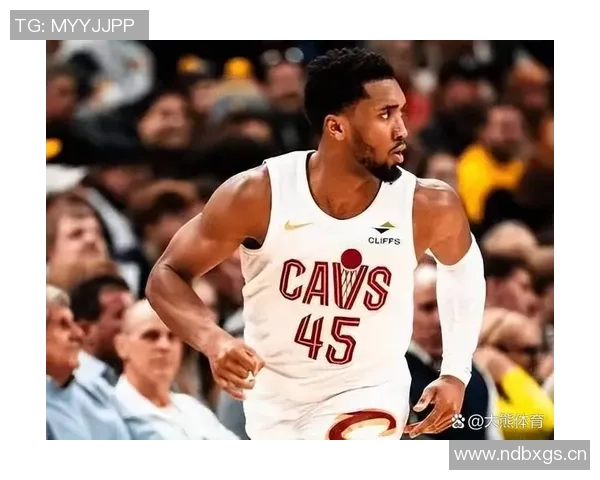 米切尔谈球队表现：在压力下展现应有水平并取得胜利