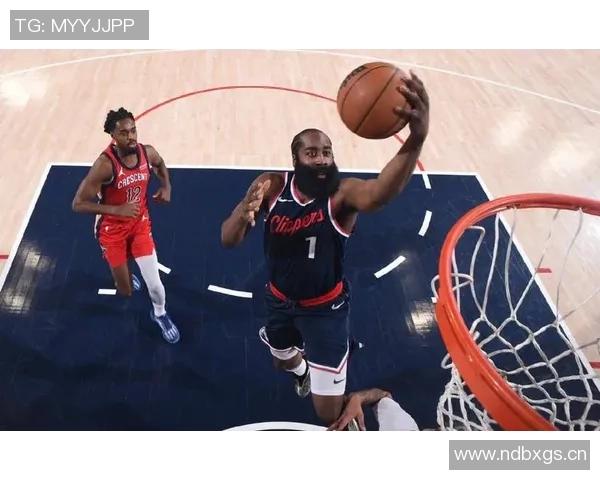 哈登狂砍29分6助助力球队逆转旧主罚球表现出色正负值高达19