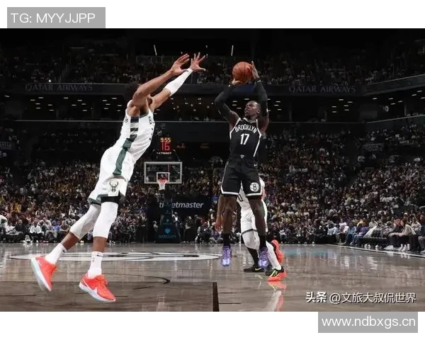 拳击手出击波蒂斯上篮遭无视犯规愤怒重拳击打篮架引发热议