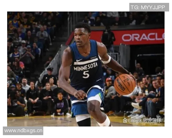 爱德华兹表现稳定半场12投6中贡献16分1篮板2助攻正负值5