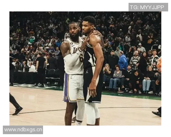 字母哥助蒂耶罗获得比赛用球詹姆斯为其点赞裁判为何纠结不已