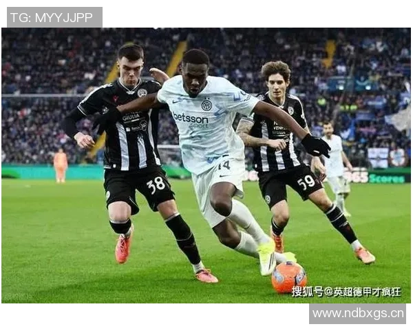 阿坎吉称赞阿森纳实力强劲但仍认为拜仁是欧洲最强球队